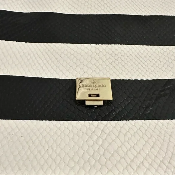 Kate spade embossed leather bag - chic black and white - Picture 6 of 13